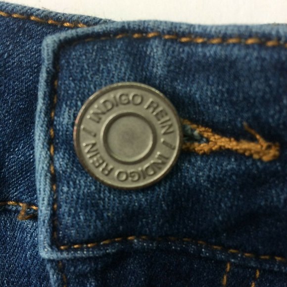 Indigo Rein Women Jean Shorts Size 5 Distressed Mid Rise Denim Medium Wash - Picture 8 of 8